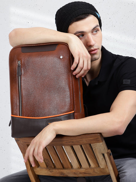 AGUSTO  :  Backpack Light Brown